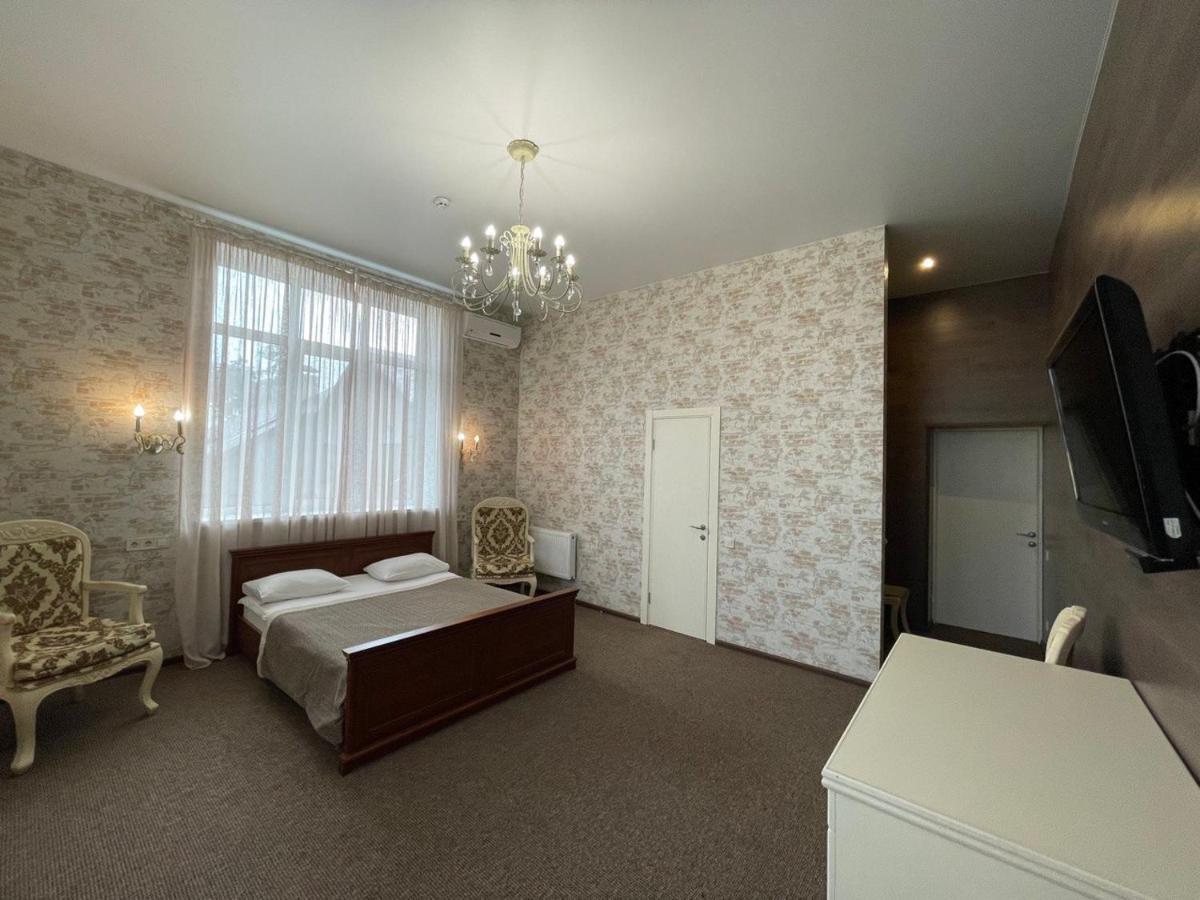 Borovik Hotel Novosilki Buitenkant foto