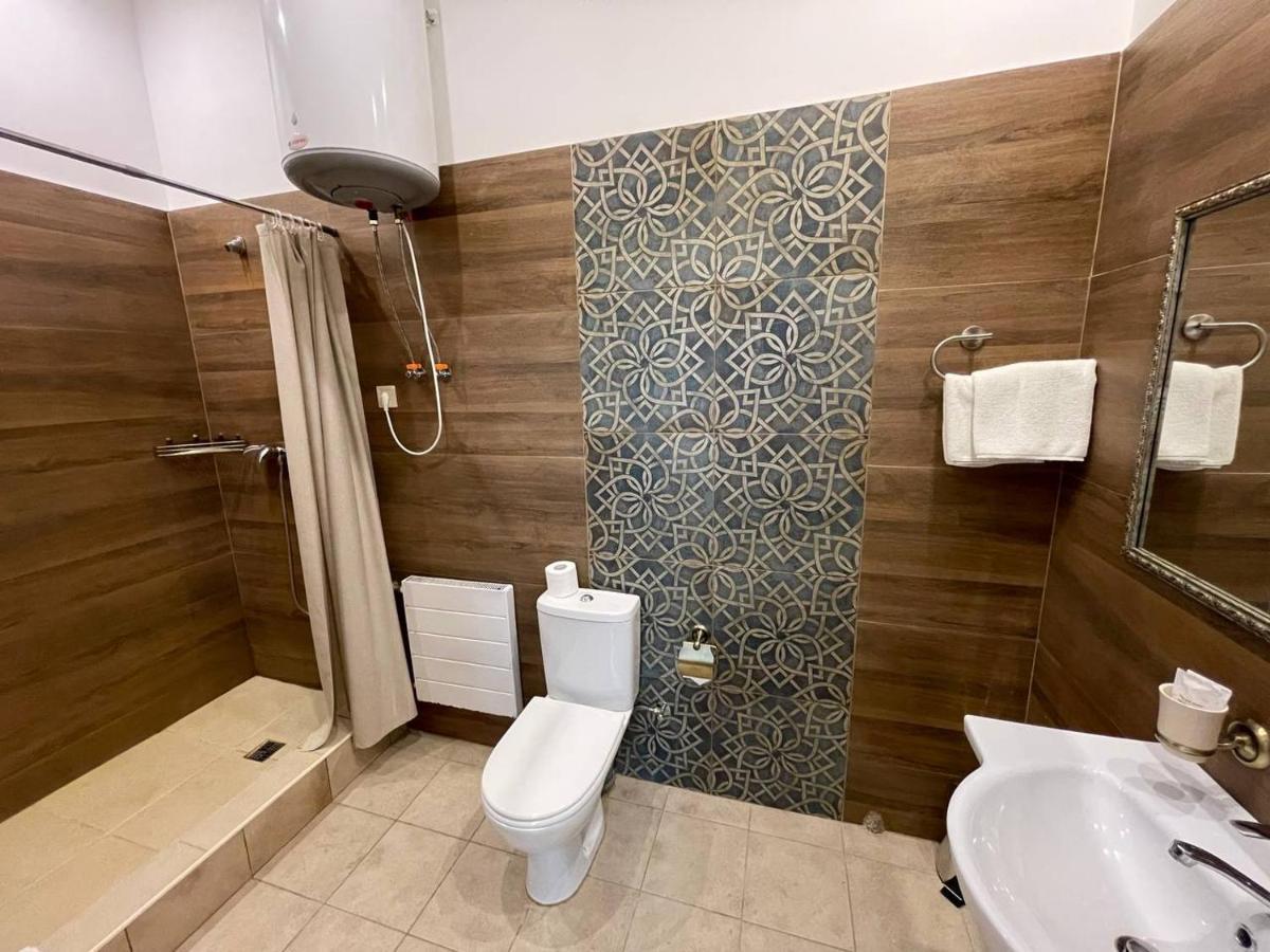 Borovik Hotel Novosilki Buitenkant foto