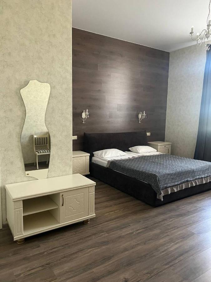 Borovik Hotel Novosilki Buitenkant foto