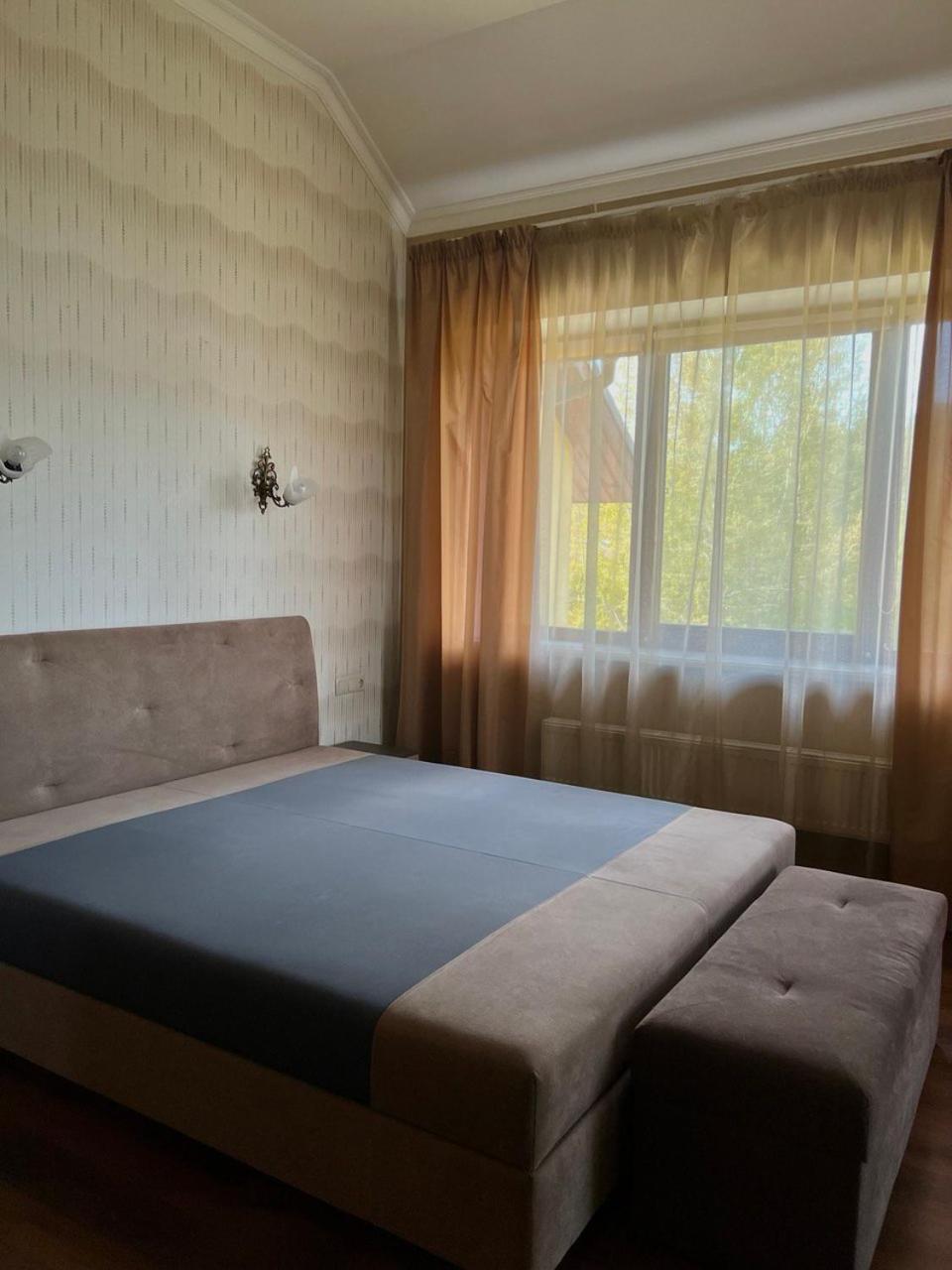 Borovik Hotel Novosilki Buitenkant foto