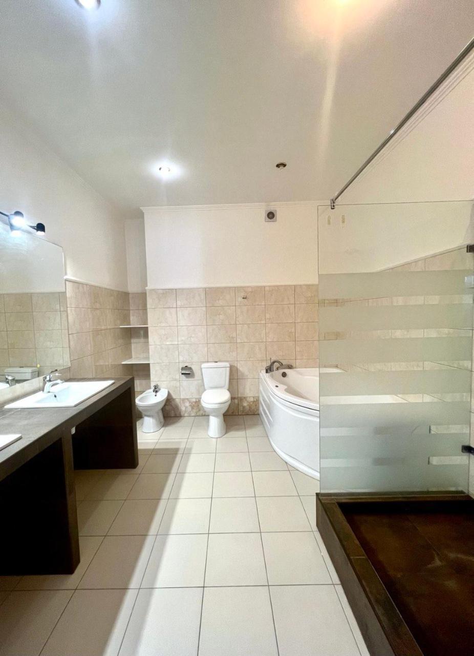Borovik Hotel Novosilki Buitenkant foto