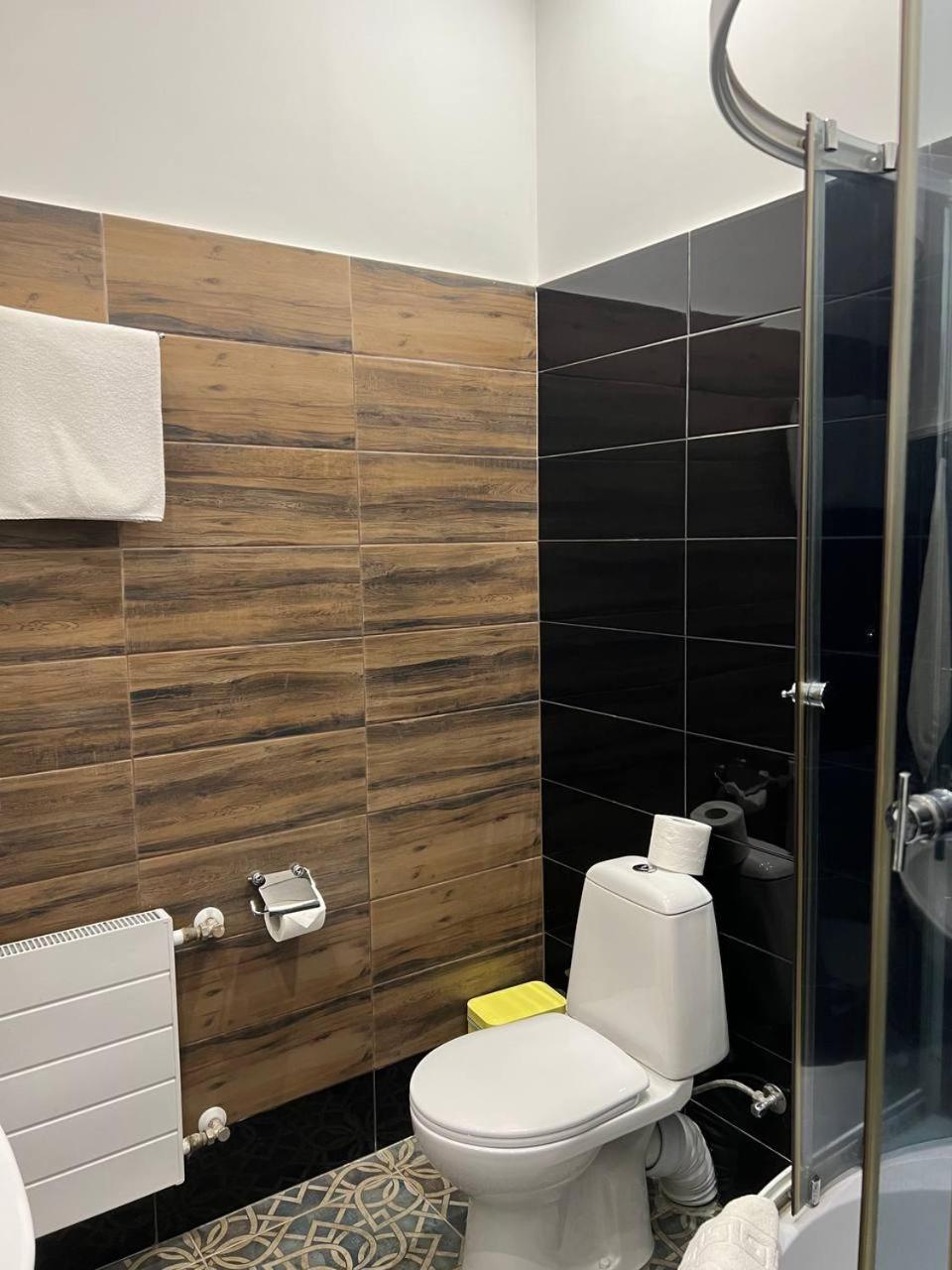 Borovik Hotel Novosilki Buitenkant foto