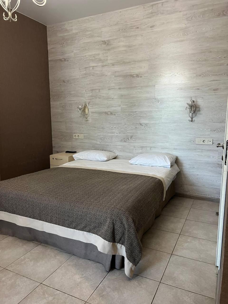 Borovik Hotel Novosilki Buitenkant foto